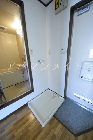 【設備】 | メゾン亜希 | 室内洗濯機置き場になります