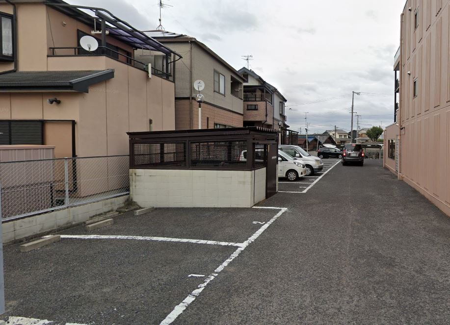 和泉市伏屋町２丁目の賃貸マンションの駐車場|カースペースがあります