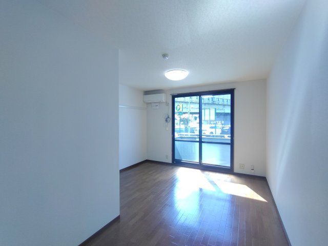 サニーハイムの居間・リビング