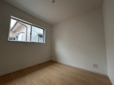 【洋室】 | 鈴蘭台東町２丁目　新築戸建 | 洋室約4.8帖