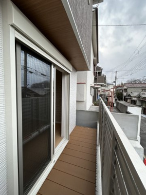 【バルコニー】 | 鈴蘭台東町２丁目　新築戸建 | バルコニーにはお布団も干せます。