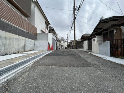 【前面道路含む現地写真】 | 鈴蘭台東町２丁目　新築戸建