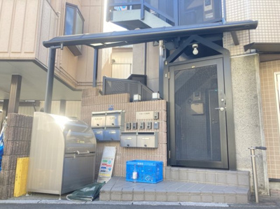 【エントランス】 | リ・カーヴ新町