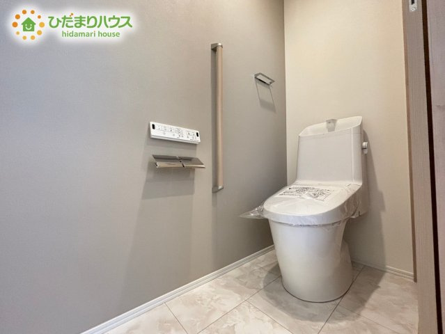 熊谷市末広フェリディアガーデン　分譲一戸建て　11のトイレ|明るい色を基調としたトイレは、インテリア次第でどんな空間になるかワクワクしますね♪								
