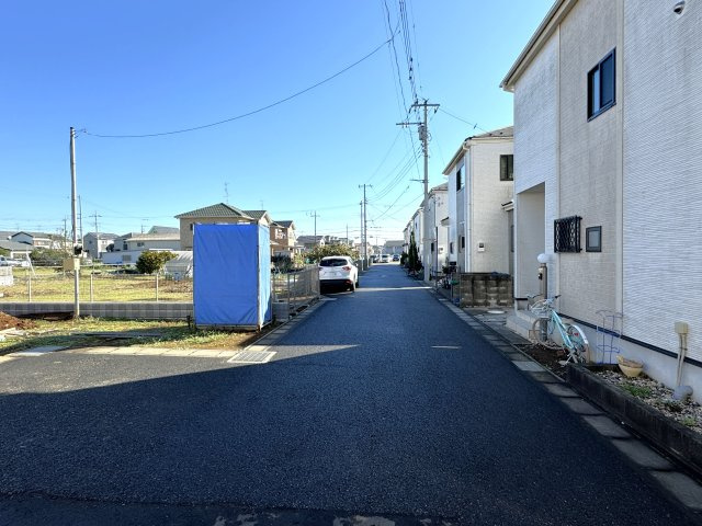 鎌ケ谷市北中沢３丁目新築戸建（北中沢３丁目Ⅲ）の前面道路含む現地写真|南側前面道路