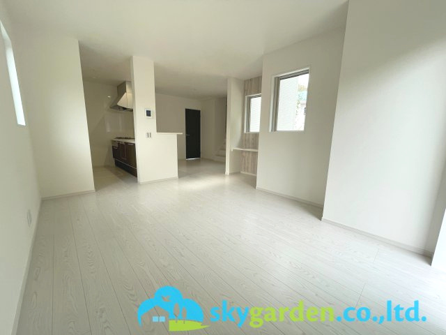 鎌倉市笛田4期　新築戸建　全2棟2号棟の居間・リビング