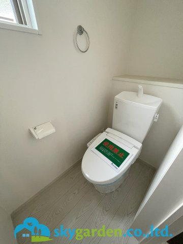 鎌倉市笛田4期　新築戸建　全2棟2号棟のトイレ