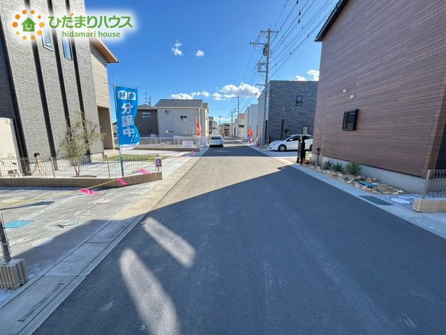 熊谷市末広　フェリディアガーデン　分譲一戸建て　10の前面道路含む現地写真|閑静な住宅地で叶える穏やかな新生活！