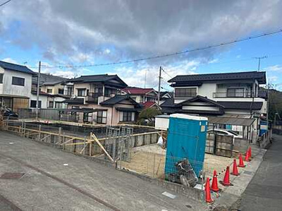 【前面道路含む現地写真】 | 安芸郡熊野町萩原1丁目　新築一戸建て