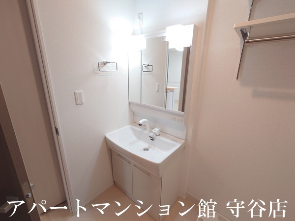 小張プレイスⅠの独立洗面台