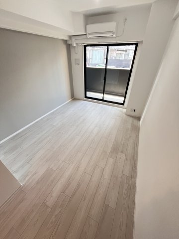 大阪市都島区都島本通３丁目の賃貸マンションの居間・リビング