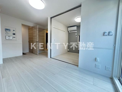 【居間・リビング】 | D Paina Kannon | こちらの居間で趣味の時間をお楽しみください