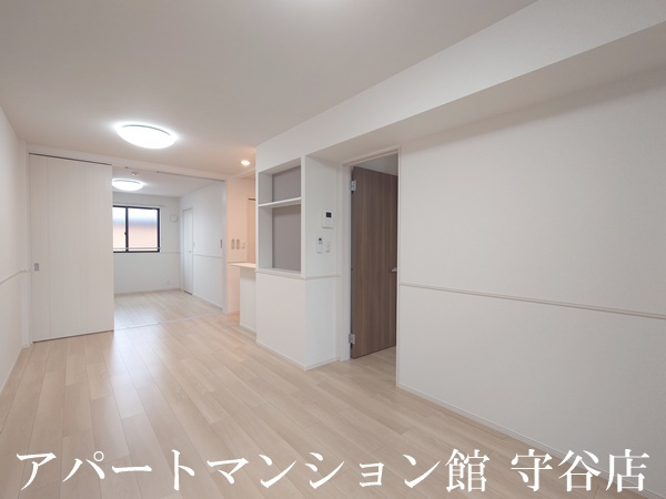 小張プレイスⅠの居間・リビング