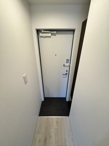 ジーメゾン福生ビブレの玄関