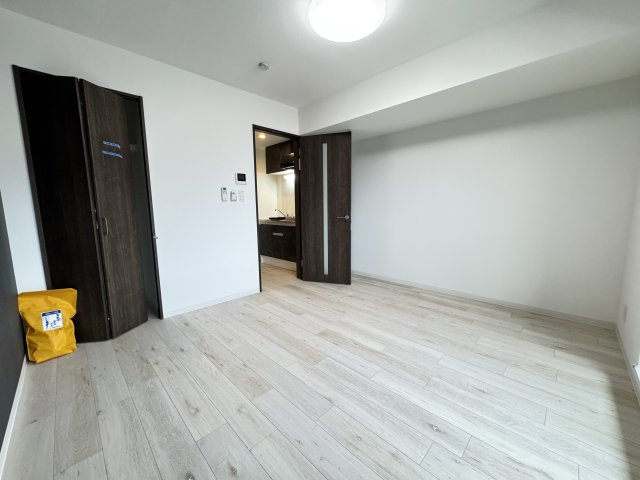 ジーメゾン福生ビブレの居間・リビング