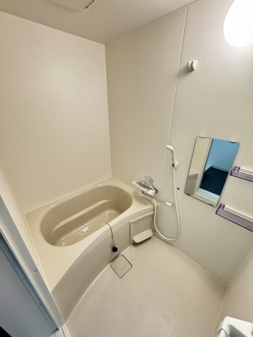 ジーメゾン福生ビブレの浴室