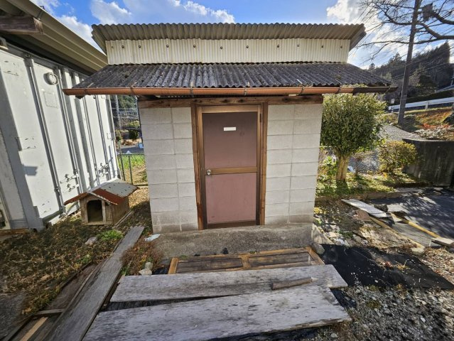 山辺三　倉庫・店舗のその他