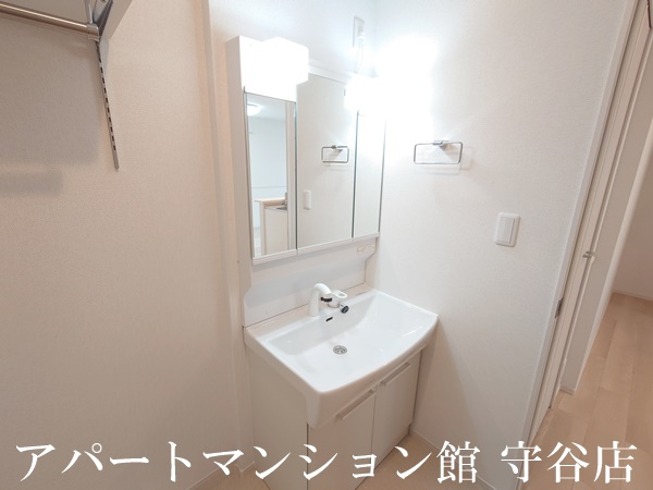 小張プレイスⅡの独立洗面台