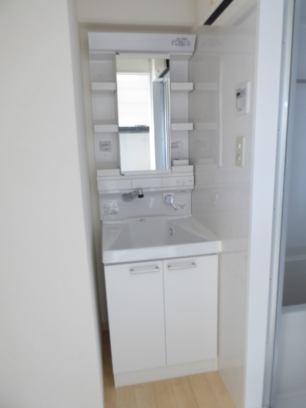 福富ＧＲＡＤＥマンションの洗面所