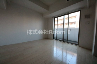 【居間・リビング】 | セレニテ上町台 | 使いやすい居間です