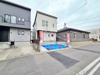 【前面道路含む現地写真】