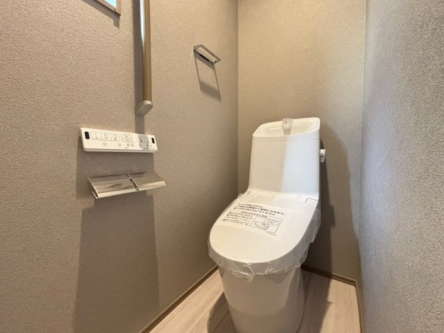 深谷市常盤町　分譲一戸建て　02のトイレ|トイレはインテリア次第でどんな空間になるかワクワクしますね♪								

