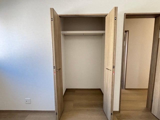 深谷市常盤町　分譲一戸建て　02の収納|クローゼットがあるので、お子様グッズを片付けるのにも困りませんね！				