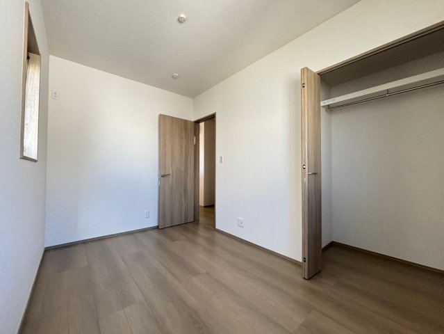 深谷市常盤町　分譲一戸建て　02の洋室|急遽お友達がお泊りに来ても、2階に3部屋あれば安心ですね♪