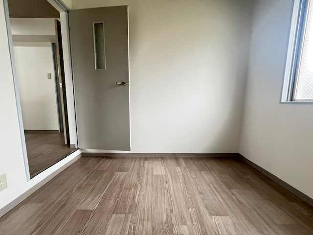 ウエストリバーの洋室