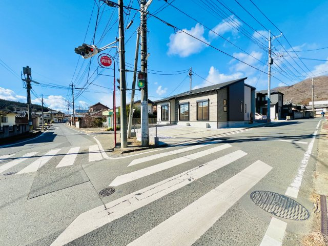 桐生市堤町の前面道路含む現地写真|車の通りも少なく駐車も楽々♪