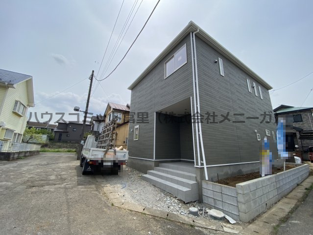 八街市文違　第2　１号棟　全１棟の前面道路含む現地写真