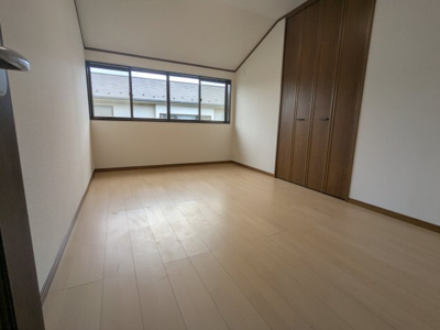 【洋室】 | 松が枝町１丁目　中古戸建 | 洋室約6.75帖