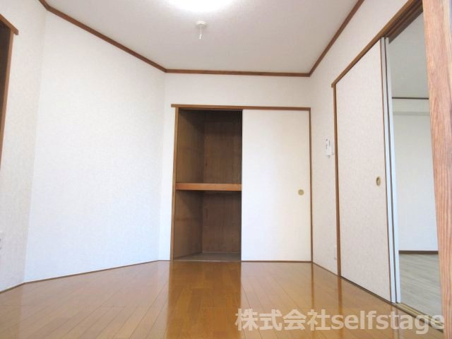 練馬区桜台２丁目の賃貸マンションの居間・リビング|クロス張替済です
