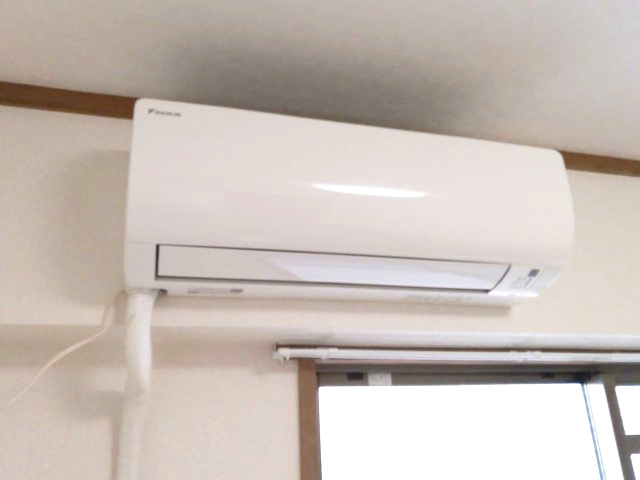 練馬区桜台２丁目の賃貸マンションの設備|洋室にエアコンついています