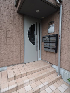 【エントランス】 | オートロック完備！セキュリティ面も安心♪