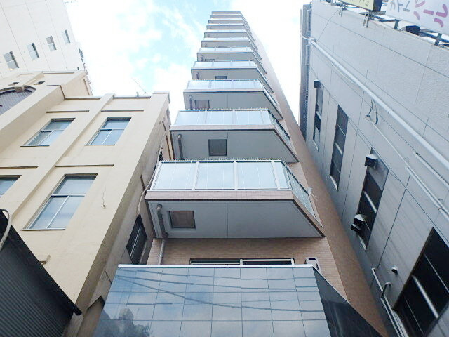 フェルクルールプレスト三ノ輪駅前の外観