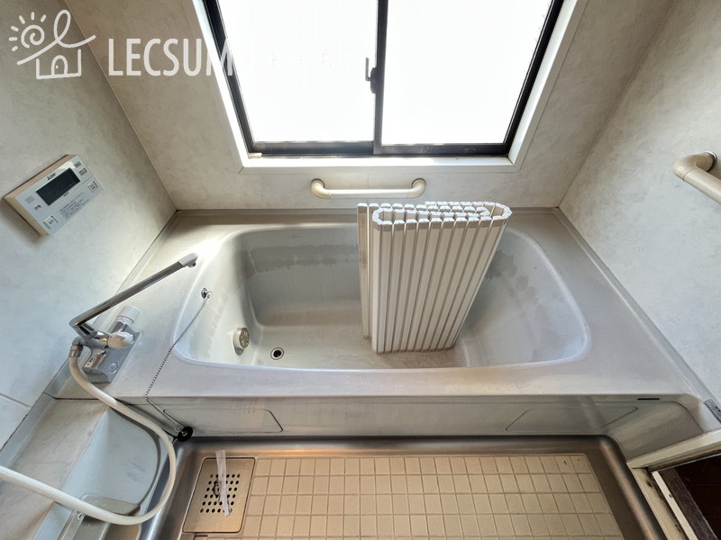 ルネス土山の浴室