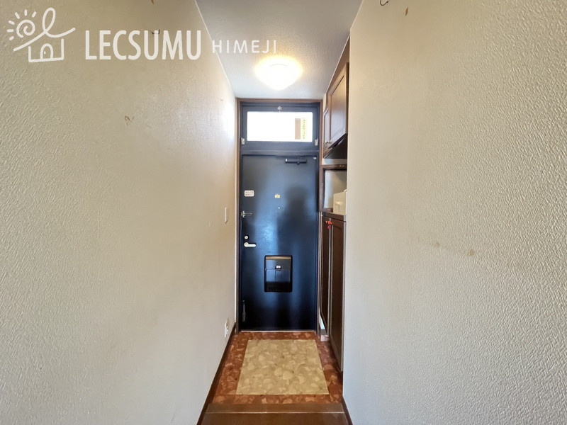 ルネス土山の玄関