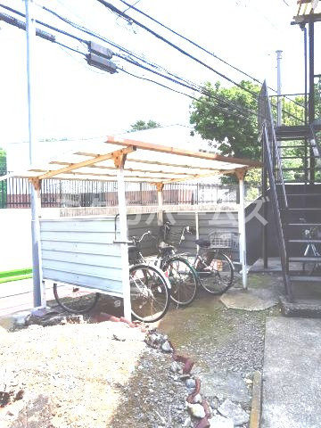 【設備】 | ワコンハウス | 屋根付き駐輪場