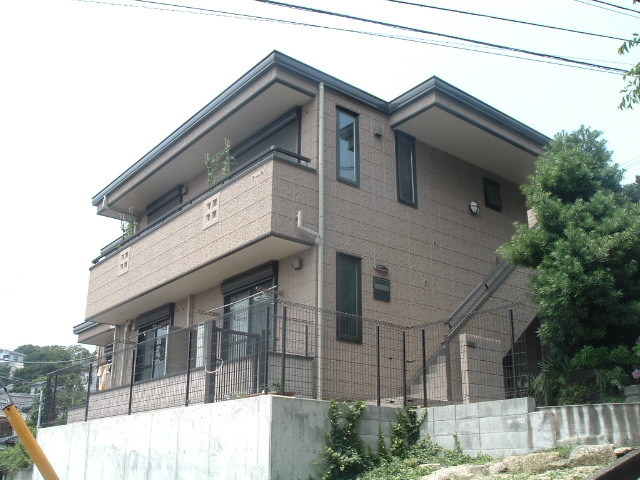 エスコートレンガ坂のエントランス|外観