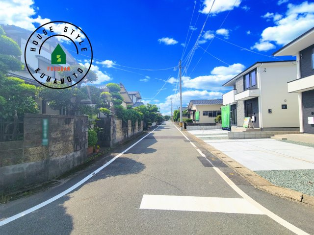 菊池郡菊陽町第2-2棟（1号棟）　の前面道路含む現地写真|前面道路です。