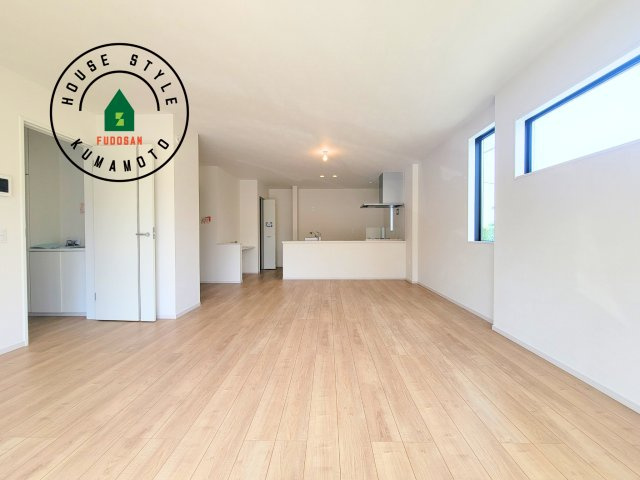 菊池郡菊陽町第2-2棟（1号棟）　の居間・リビング|多くの時間を過すことになるリビングだからこそ、いつも穏やかな空間・解放感が味わえ毎日が充実します。