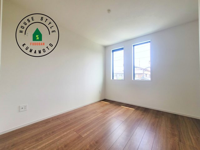 菊池郡菊陽町第2-2棟（2号棟）　の子供部屋|穏やかな光が差し込む室内には、穏やかな時間が流れます。