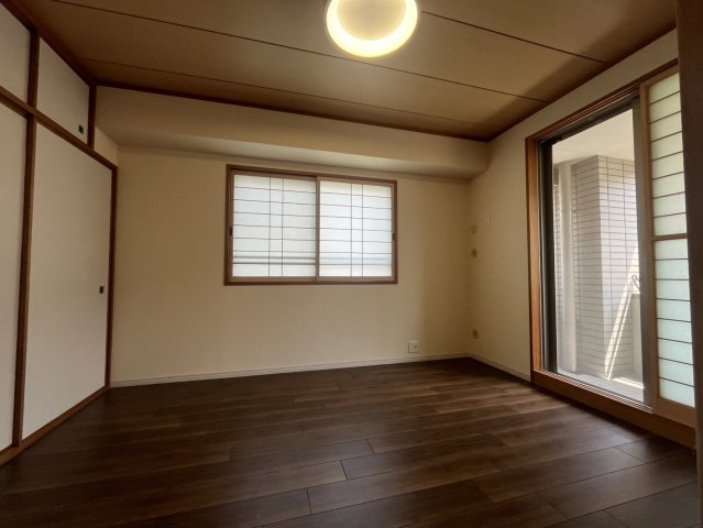 グラシオーズ芦刈山の洋室