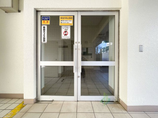 【エントランス】 | 給田南住宅2号棟 | エントランス