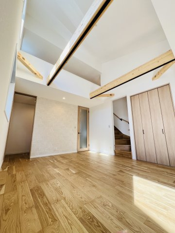 湘南スタイリッシュHouse in辻堂（茅ヶ崎）の居間・リビング|Ｂ棟ＬＤＫ約18.7畳