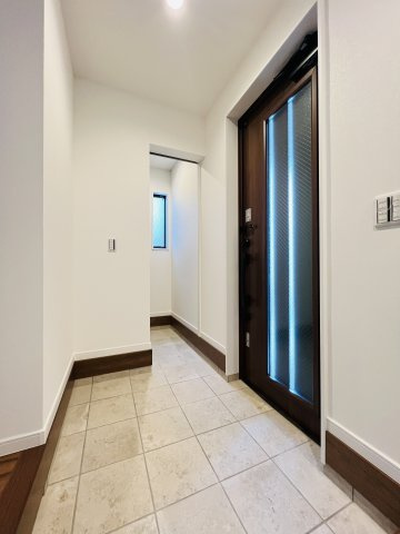 湘南スタイリッシュHouse in辻堂（茅ヶ崎）の玄関|Ｃ棟玄関