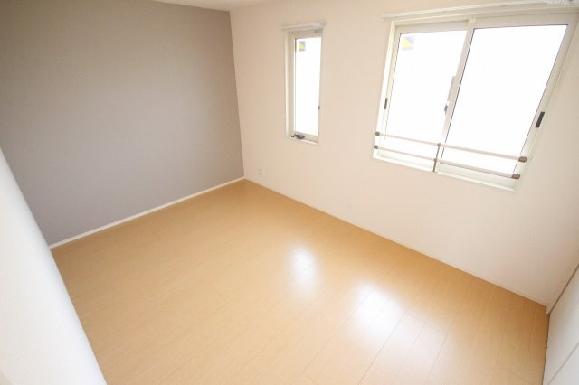 グランアヴァンティⅡ　B棟の寝室|※お部屋により仕様が異なる場合があります。
