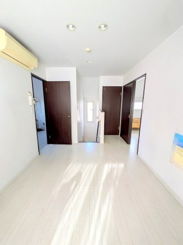 あきる野市舘谷　中古戸建の洋室|2025年2月撮影