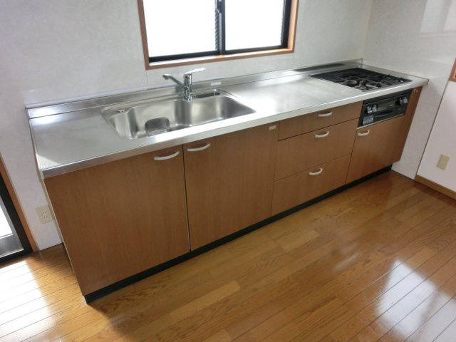 ベア・シャトーのキッチン|同物件、別部屋写真